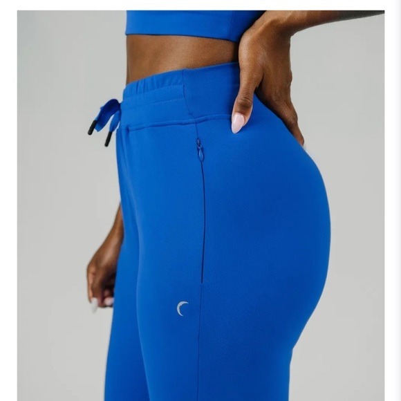 Zyia - Blue Confluence Zipper Joggers - Picture 13 of 14